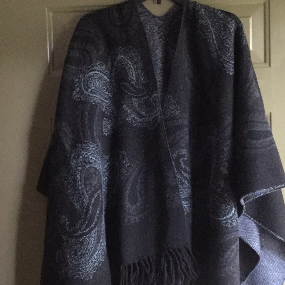 Shawl - Picture 2 of 2